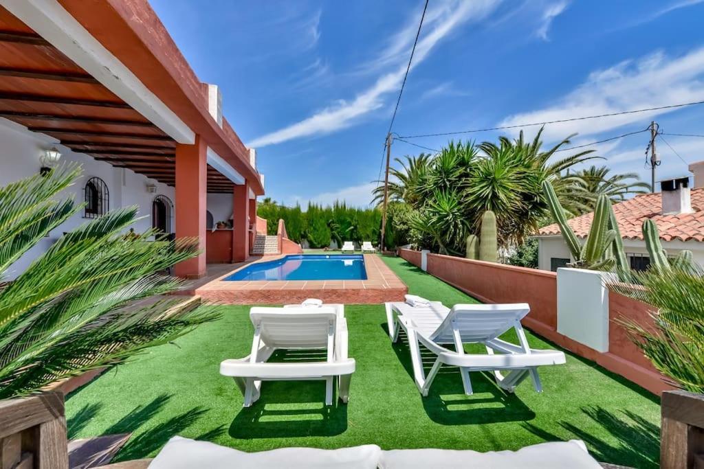 Villas Guzman - Mouna Кальпе Экстерьер фото